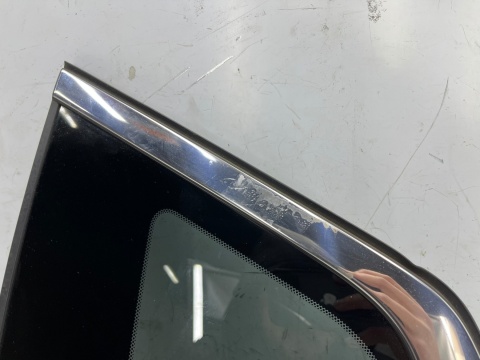 Szyba boczna Nissan X-Trail III T32 Rogue 13-21r. trójkąt lewa tylna karoseryjna ciemna lewy tył oryginalna