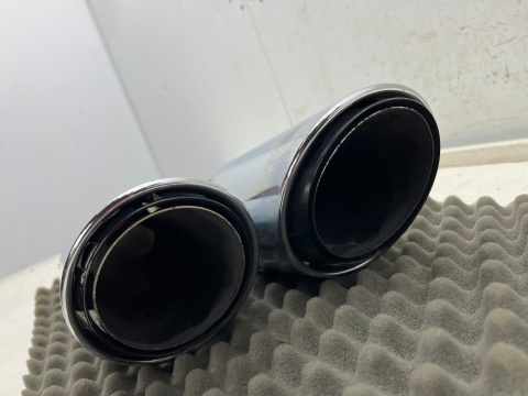 Wydech Porsche Cayenne III 9y 17r.- LEWA tylna podwójna końcówka tłumika nasadka CHROMOWANA oryginalna lewy tył 9y0253683af