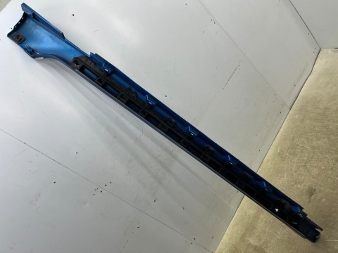 Nakładka progu VW Arteon 17-25r. PRAWA listwa progowa zewnętrzna ze ślizgiem 3g8853858