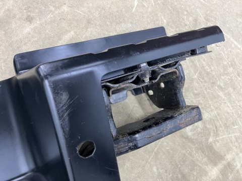 Zderzak tylny Isuzu D-Max DMax 3 III Mazda BT-50 BT50 III 19r.- nakładka zderzaka stopień PDC tylna belka zderzaka tył