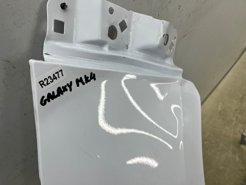 Błotnik Ford Galaxy Mk4 15-23r. prawy przedni prawy przód EM2BR16072AA