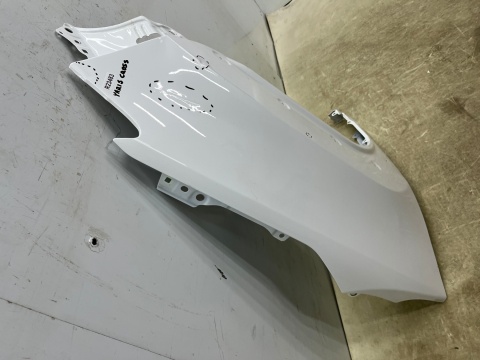 Błotnik Toyota Yaris Cross 20r.- prawy przedni prawy przód 