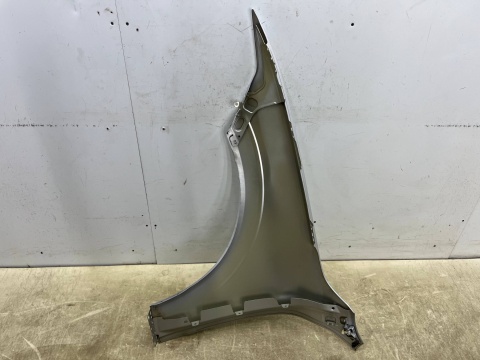 Błotnik Volvo XC60 2 II 17r.- prawy przedni prawy przód 