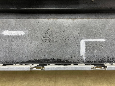 Zderzak przedni Seat Alhambra 2 II 10-22r. przód 4XPDC spryski 7N5807221A