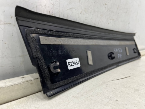 Listwa Mazda CX-5 II CX5 II KF 17-25r. prawa tylna nakładka ramki drzwi bocznych prawy tył kb7w50m31