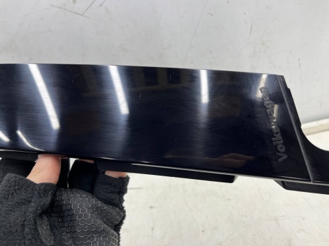 Listwa VW Golf 8 VIII 19r.- lewa przednia nakładka ramki drzwi bocznych z napisem Volkswagen lewy przód 5h4837901b