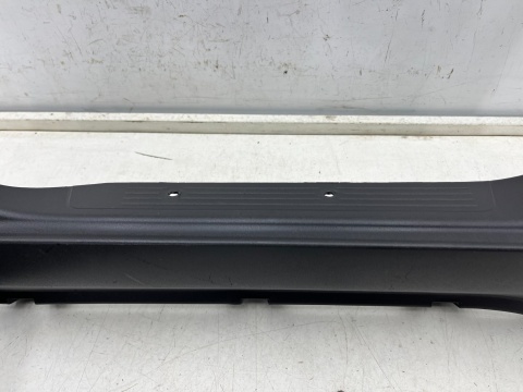 Nakładka progu Iveco Daily 4 IV 2014r.- PRAWA listwa progowa zewnętrzna próg stopień 5801521532