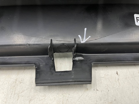 Nakładka progu Iveco Daily 4 IV 2014r.- PRAWA listwa progowa zewnętrzna próg stopień 5801521532