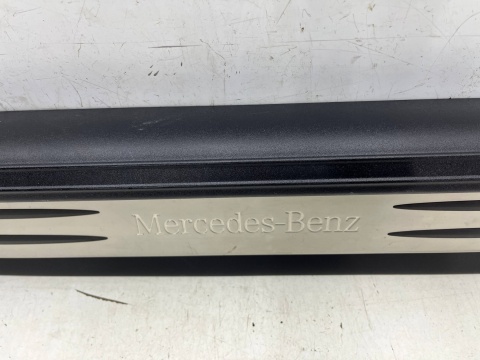 Nakładka progu Mercedes SLK R171 04-11r. lewa wewnętrzna listwa progowa 1716800135