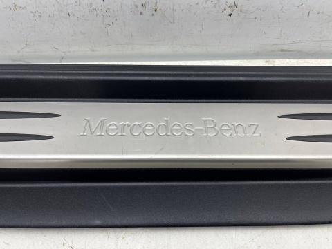 Nakładka progu Mercedes SLK R171 04-11r. lewa wewnętrzna listwa progowa 1716800135