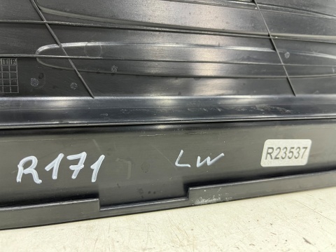 Nakładka progu Mercedes SLK R171 04-11r. lewa wewnętrzna listwa progowa 1716800135