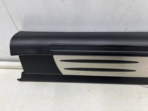 Nakładka progu Mercedes SLK R171 04-11r. prawa wewnętrzna listwa progowa 1716800235