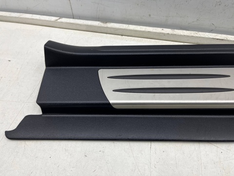 Nakładka progu Mercedes SLK R171 04-11r. prawa wewnętrzna listwa progowa 1716800235