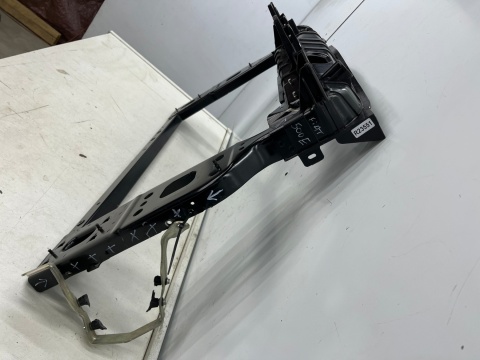 Pas przedni Fiat 500E 2 II 20r.- wzmocnienie ramka chłodnic oryginalny