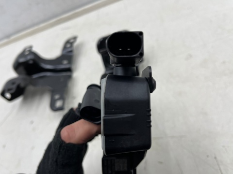 Zamek maski Porsche Macan II 95c 24r.- rygiel mocowanie podstawa zamka maski łącznik pasa komplet