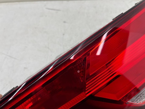 Lampa Audi A4 B9 8w Avant KOMBI 15-19r. prawa tylna w klapę bagażnika LED oryginalna EU prawy tył 8w9945076