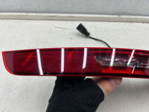 Lampa Porsche Macan I 95b 14-24r. prawa tylna lampa przeciwmgielna w zderzak tylny oryginalna prawy tył 95b945726q