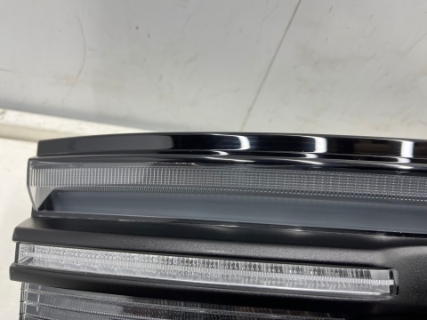 Lampa Porsche Macan II 95c 24r.- tylne światło w klape bagaznika blenda LED 95c945070bc