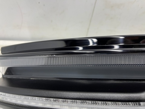 Lampa Porsche Macan II 95c 24r.- tylne światło w klape bagaznika blenda LED 95c945070bc