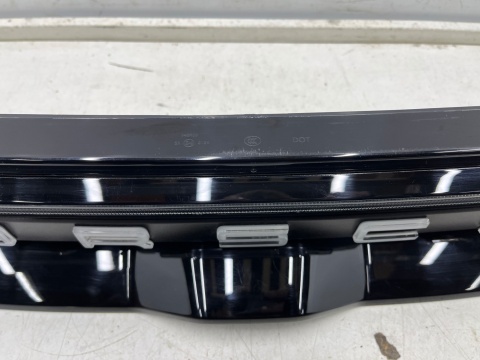 Lampa Porsche Macan II 95c 24r.- tylne światło w klape bagaznika blenda LED 95c945070bc