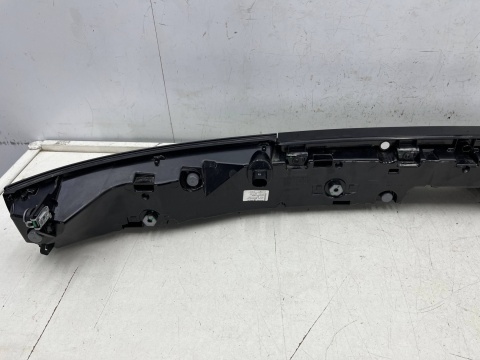 Lampa Porsche Macan II 95c 24r.- tylne światło w klape bagaznika blenda LED 95c945070bc