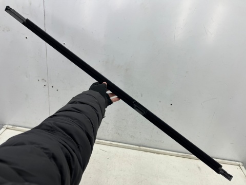 Listwa Mercedes w213 Sedan E-klasa 16-23r. NOWA lewa tylna listwa zgarniająca uszczelka zewnętrzna szyby drzwi lewy tył