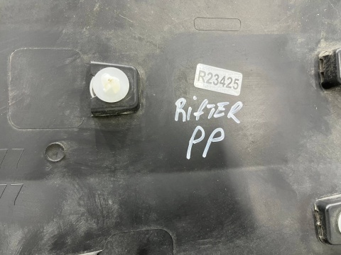 Listwa Peugeot Partner III Rifter 18r.- prawa przednia dolna nakładka drzwi prawy przód 9817695977 9823135677