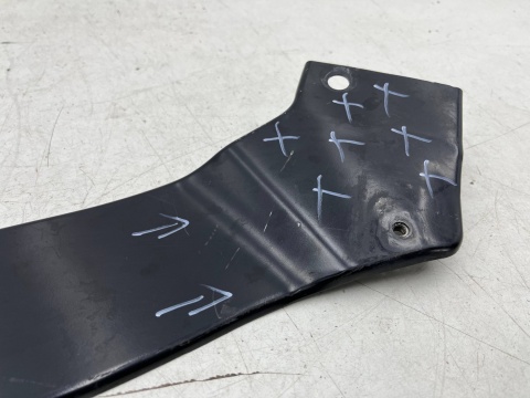 Pas przedni VW Tiguan I 5n0 07-16r. prawe przednie górne mocowanie okular reflektora łącznik pasa wspornik zaczep prawy przód