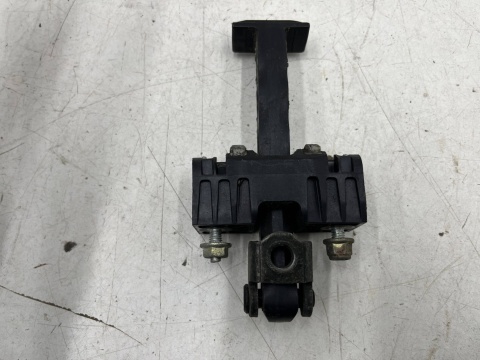 Zawias drzwi Citroen C4 I HB 5Drzwi 04-10r. prawy przedni ogranicznik otwarcia drzwi prawy przód