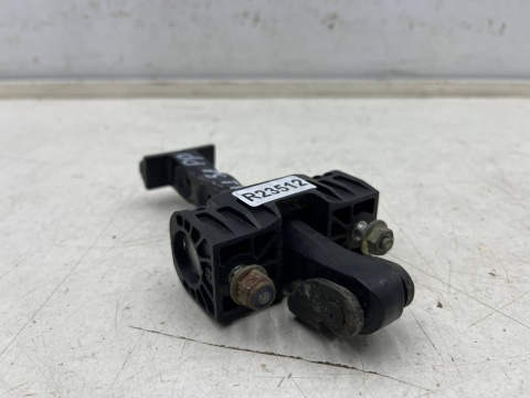Zawias drzwi Citroen C4 I HB 5Drzwi 04-10r. prawy przedni ogranicznik otwarcia drzwi prawy przód
