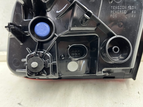 Lampa Porsche Cayenne II 7p 92a 10-14r. NOWA lewa tylna w klapę bagażnika LED oryginalna EU lewy tył 958945093