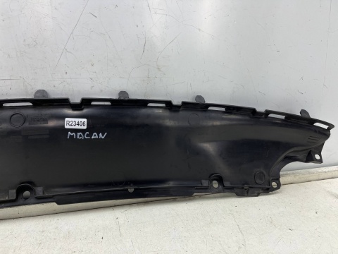 Osłona chłodnicy Macan I 95b 14r.- DOLNA kierownica powietrza pasa przedniego wlot zderzaka dolny 95b805187