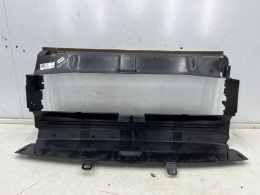 Osłona chłodnicy Macan I 95b 14r.- kierownica powietrza pasa przedniego ramka mocowanie wlot 95b121707g 95b121707y