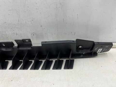 Ślizg Peugeot 308 III T10 HB 21r.- tylne środkowe mocowanie zderzaka wspornik uchwyt tył ORYGINALNY 9836418080