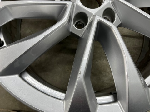 Felga Skoda Kodiaq 16r.- 7jx19 ET43 5x112 pojedyncza sztuka 19 cali oryginalna 565601025ak