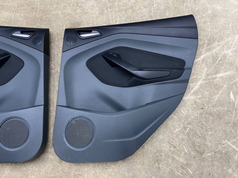 Tapicerka Ford C-Max MK2 12-19r. boczki drzwi KOMPLET prawy lewy tył przód boczek