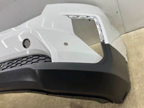 Zderzak przedni Maxus LDV Deliver 9 V90 19r.- przód 4XPDC