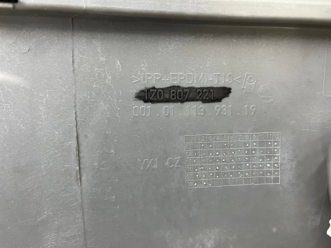 Zderzak przedni Skoda Octavia 2 II 04-09r. Przedlift przód 1Z0807221