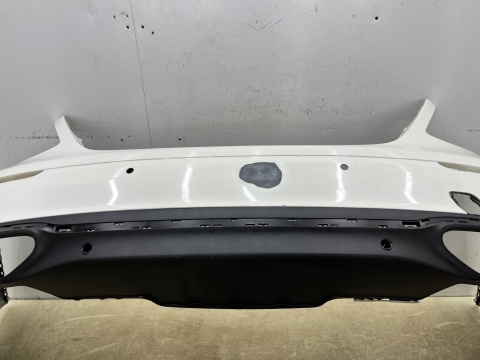 Zderzak tylny Mercedes W213 E-Klasa 16-20r. Przedlift tył Sedan 6XPDC A2138850025
