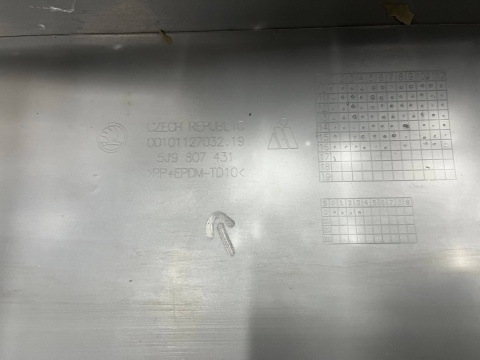 Zderzak tylny Skoda Fabia 2 II 07-14r. tył Kombi 4XPDC 5J9807431