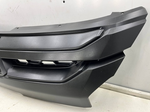 Atrapa Mitsubishi L200 5 V 19r.- grill przednia maskownica zderzaka znaczek 7450B264