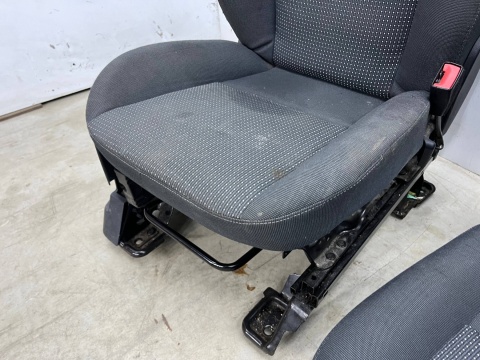 Fotele Ford C-Max MK2 12-19r. PODGRZEWANE EUROPA komplet