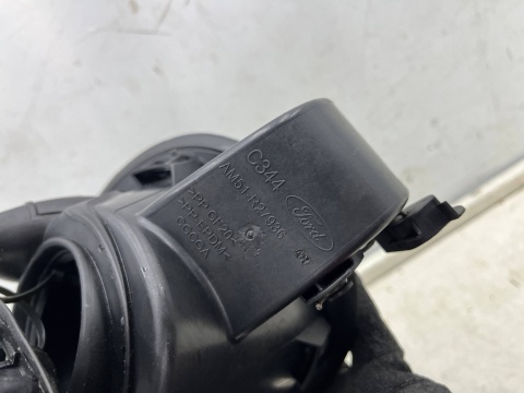 Klapka wlewu paliwa Ford C-Max MK2 CMax Mk2 12-19r. kod koloru 5A z uszczelką am51-r27936-ah