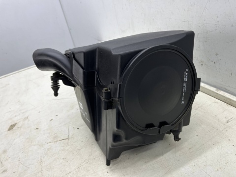 Obudowa filtra powietrza Ford C-Max MK2 Focus MK3 Volvo V40 12-19r. 1.6 TDCi 1.0b nieuszkodzona av61-9600-bf