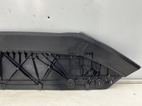 Osłona pod zderzak Audi A4 B9 15-19r. NOWA przednia płyta dolna podwozia pod silnik oryginalna Basis 8w0807611