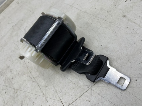 Pas bezpieczeństwa Ford C-Max MK2 CMax Mk2 12-19r. środkowy tylny czarny środek tył am51-r611b68-be