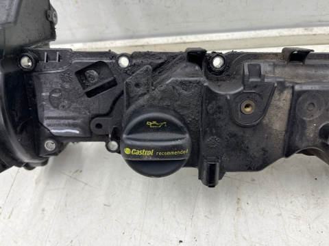 Pokrywa zaworów Citroen Peugeot Ford Mazda Volvo 1.6 TDCi 1.6 HDi 8v 95km diesel silnik T3DB dekiel głowicy odma 9689112980