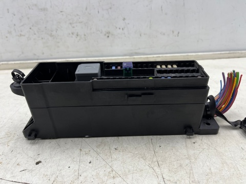 Skrzynka bezpieczników Ford C-Max MK2 12-19r. moduł av6t-9a340-aaa dm5t-14014-jea