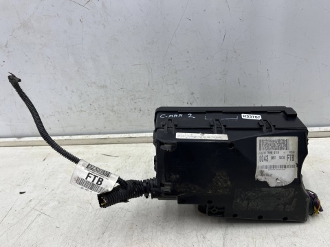 Skrzynka bezpieczników Ford C-Max MK2 Focus MK3 Kuga MK2 Volvo V40 12-19r. 1.6 TDCi moduł av6t-14a067-ac dm5t-14k733-ftb