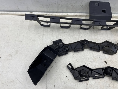 Ślizg Ford C-Max MK2 CMax Mk2 12-19r. tylne środkowe mocowanie i boczne wspornik uchwyt zderzaka tył KOMPLET